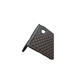 Masa de bord cu 2 suporti pentru pahare ,piele ecologica culoare Negru cusatura Rosie compatibila Iveco 2024->