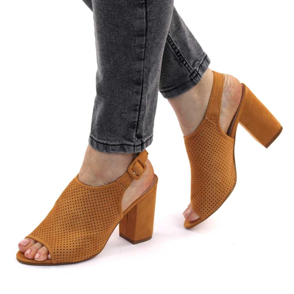 Sandale de dama, perforate, cu toc gros si inalt 922-CAMEL