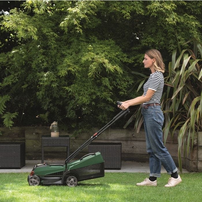 Masina de tuns gazon Bosch, 3 inaltimi de taiere, intre 30 si 60 mm, latimea de taiere 32 cm, fara acumulator 3